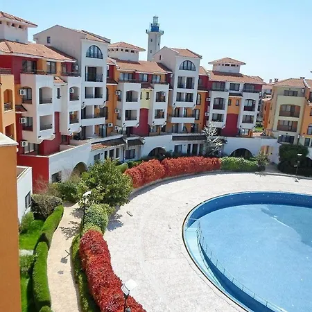 Art Marina Cape-private Host Апартамент *