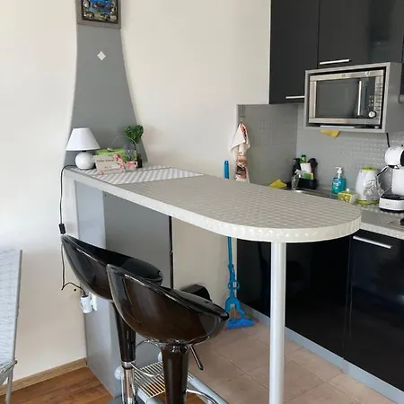 Art Marina Cape-private Host Апартамент *