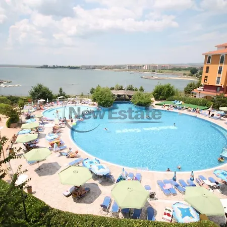 Art Marina Cape-private Host * Равда