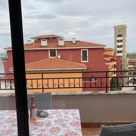 Art Marina Cape-private Host Равда