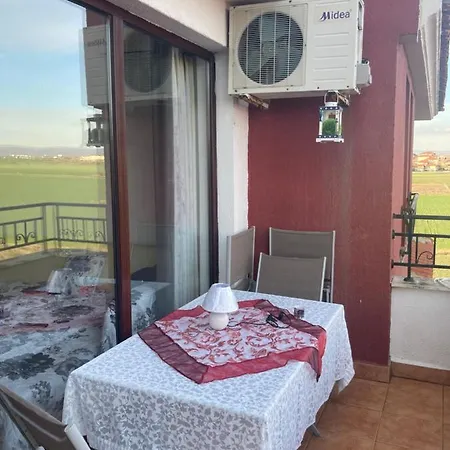 Art Marina Cape-private Host