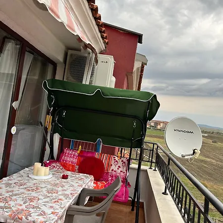 Art Marina Cape-private Host Апартамент Равда