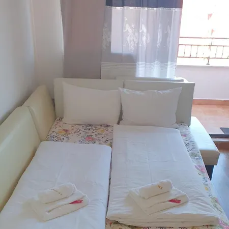 Art Marina Cape-private Host * Равда