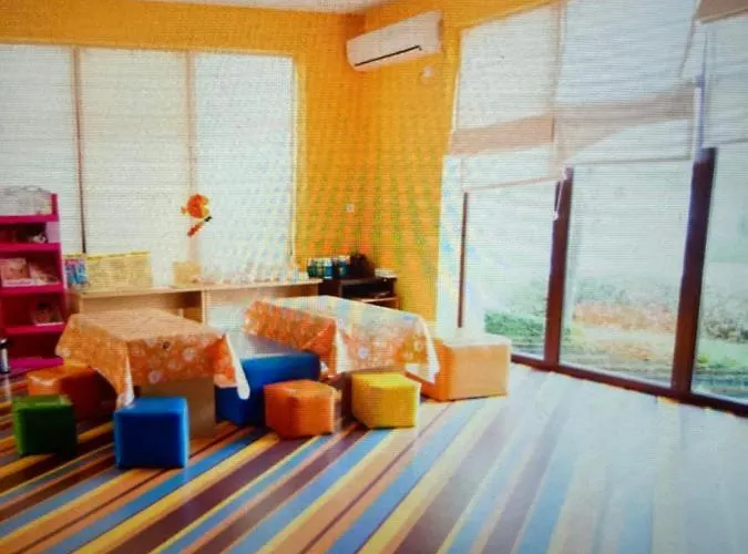 Art Marina Cape-private Host