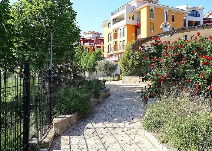 Art Marina Cape-private Host * רבדה