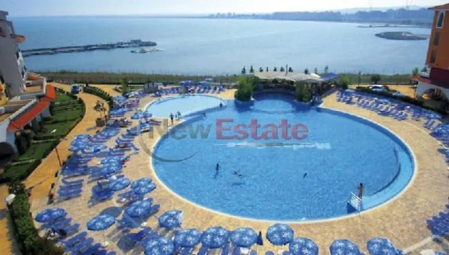 Art Marina Cape-private Host