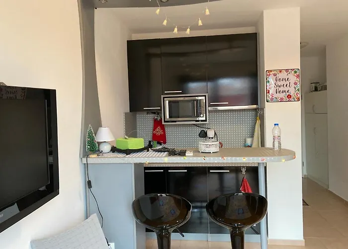 Art Marina Cape-private Host דירה