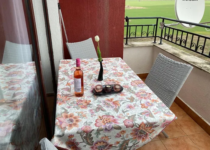 Art Marina Cape-private Host * רבדה