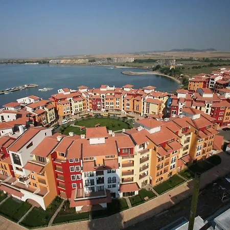 Art Marina Cape-private Host Apartman