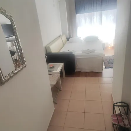 Art Marina Cape-private Host